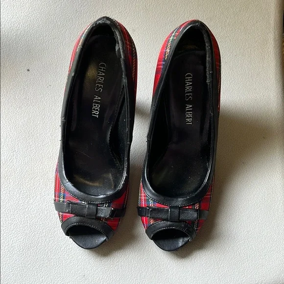 Charles Albert Women's Red Plaid Peep Toe Heels - Picture 1 of 7